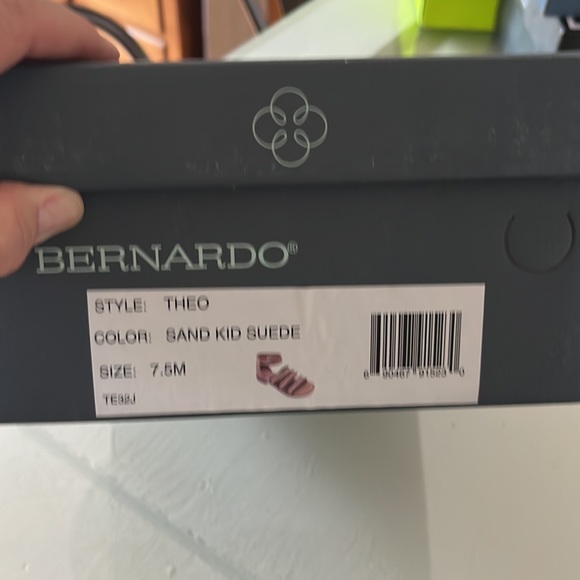 Bernardo sandals - Picture 5 of 6